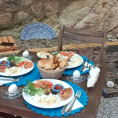 Melekler Homestay Ayvalik